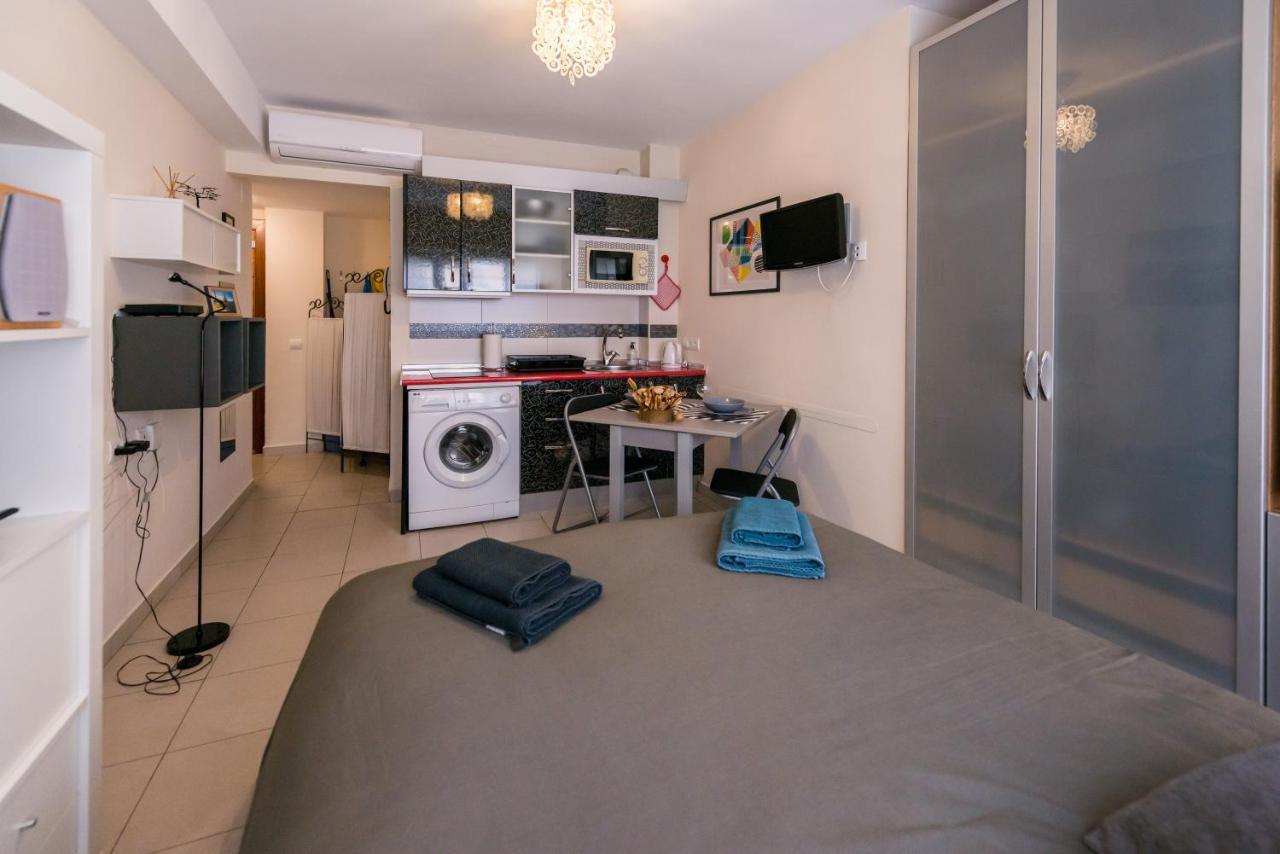La Casita Malagueta Daire Málaga Dış mekan fotoğraf